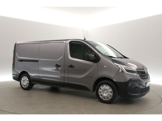 Renault Trafic 2.0 dCi L2H1 Airco Cruise Navigatie PDC 3 Persoons LED Elektrpakket Trekhaak ActivLease financial lease