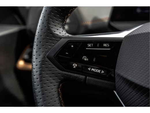 Seat Born Business Plus 62 kWh | LED | Camera | CarPlay | Navigatie | iClimate | Cruise ActivLease financial lease