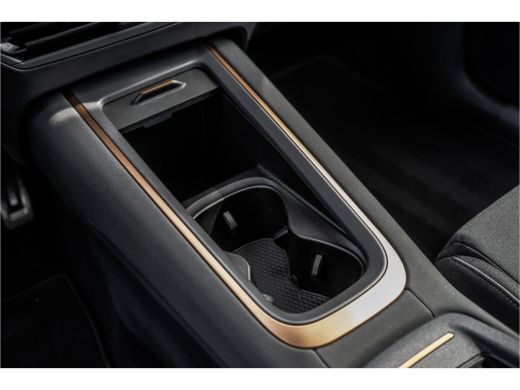 Seat Born Business Plus 62 kWh | LED | Camera | CarPlay | Navigatie | iClimate | Cruise ActivLease financial lease