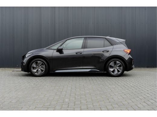 Seat Born Business Plus 62 kWh | LED | Camera | CarPlay | Navigatie | iClimate | Cruise ActivLease financial lease