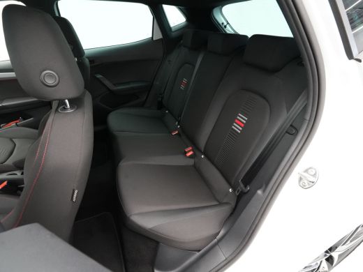 Seat Ibiza 1.0 TSI 95pk FR Business Intense Navigatie Camera Clima Led Carplay 244 ActivLease financial lease
