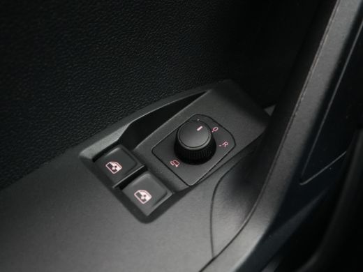 Seat Ibiza 1.0 TSI 95pk Style Signature Navigatie Stoelverwarming Clima 336 ActivLease financial lease
