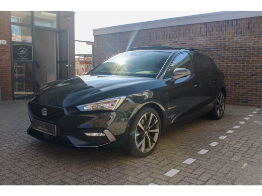 Seat Leon 1.4 TSI eHybrid PHEV FR Bus. Intense | PANO | CAMERA | CARPLAY ActivLease financial lease