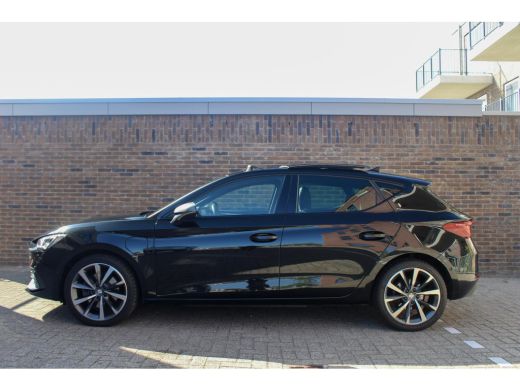 Seat Leon 1.4 TSI eHybrid PHEV FR Bus. Intense | PANO | CAMERA | CARPLAY ActivLease financial lease