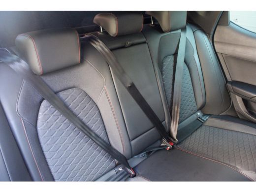 Seat Leon 1.4 TSI eHybrid PHEV FR Bus. Intense | PANO | CAMERA | CARPLAY ActivLease financial lease