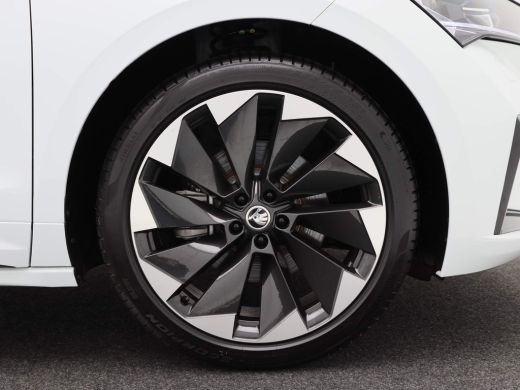 Skoda Enyaq Coupé Sportline 60 | 180 PK | Panoramadak | Achteruitrijcamera | Adaptive cruise control | 21" velgen ActivLease financial lease