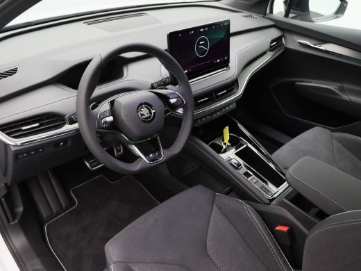Skoda Enyaq Coupé Sportline 60 | 180 PK | Panoramadak | Achteruitrijcamera | Adaptive cruise control | 21" velgen ActivLease financial lease