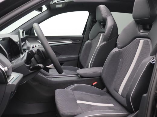 Skoda Kodiaq 1.5 TSI PHEV Sportline Business 204PK DSG matrix led, trekhaak, schuif-kanteldak, Canton sound, s... ActivLease financial lease