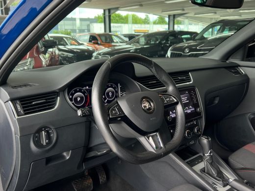 Skoda Octavia Combi 1.5 TSI Greentech Sport Business NL AUTO | PANO | SPORTSTOELEN | CARPLAY | ActivLease financial lease