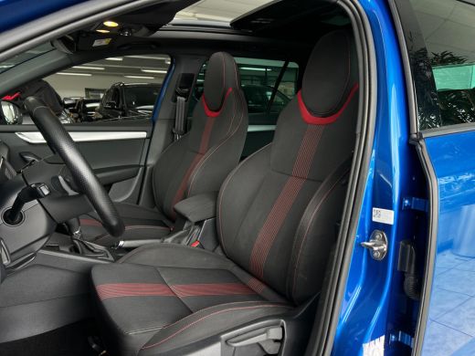 Skoda Octavia Combi 1.5 TSI Greentech Sport Business NL AUTO | PANO | SPORTSTOELEN | CARPLAY | ActivLease financial lease