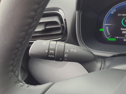 Toyota Yaris 1.5 Hybrid 130 Launch Edition | Apple CarPlay | Head-Up | Blindspot | Rijklaarprijs incl. garantie | ActivLease financial lease