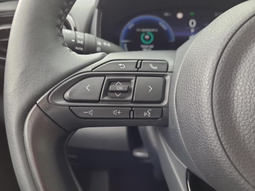 Toyota Yaris 1.5 Hybrid 130 Launch Edition | Apple CarPlay | Head-Up | Blindspot | Rijklaarprijs incl. garantie | ActivLease financial lease