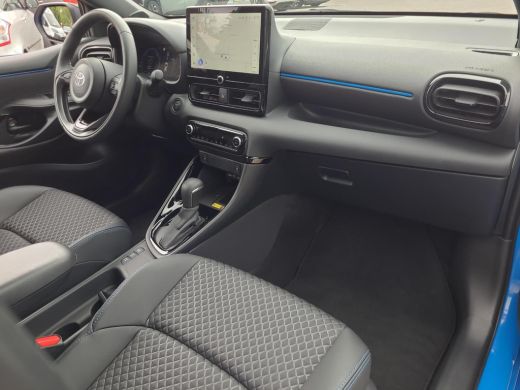 Toyota Yaris 1.5 Hybrid 130 Launch Edition | Apple CarPlay | Head-Up | Blindspot | Rijklaarprijs incl. garantie | ActivLease financial lease