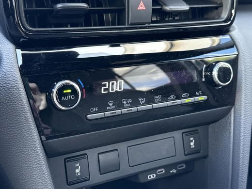 Toyota Yaris Cross 1.5 Hybrid 115 Dynamic **NIEUWE AUTO/ FOREST GREEN** ActivLease financial lease