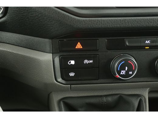 Volkswagen Crafter 35 2.0 TDI L3H3 140PK | 3000KG Trekgew. Airco Cruise Carplay Navigatie PDC Imperiaal Elektrpakket ActivLease financial lease