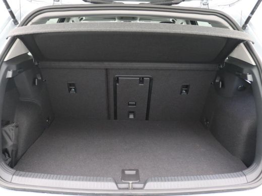 Volkswagen Golf 1.5 eHybrid Life Edition 204PK DSG Navi via Apple Carplay/Android Auto, Achteruitrijcamera, Stoel... ActivLease financial lease