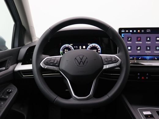 Volkswagen Golf 1.5 eHybrid Life Edition 204PK DSG Navi via Apple Carplay/Android Auto, Achteruitrijcamera, Stoel... ActivLease financial lease