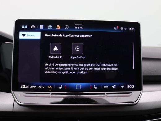 Volkswagen Golf 1.5 eHybrid Life Edition 204PK DSG Navi via Apple Carplay/Android Auto, Achteruitrijcamera, Stoel... ActivLease financial lease