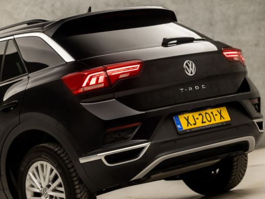 Volkswagen T-Roc 1.5 TSI Sport 150Pk Automaat (APPLE CARPLAY, GROOT NAVI, GETINT GLAS, CLIMATE, ADAPTIVE CRUISE, S... ActivLease financial lease