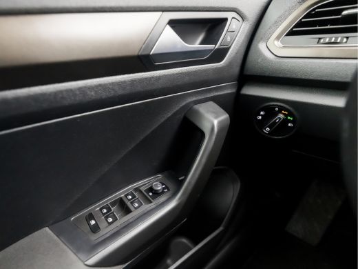 Volkswagen T-Roc 1.5 TSI Sport 150Pk Automaat (APPLE CARPLAY, GROOT NAVI, GETINT GLAS, CLIMATE, ADAPTIVE CRUISE, S... ActivLease financial lease
