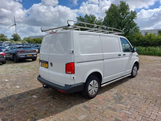 Volkswagen Transporter 2.0 TDI L1H1 Comfortline Sidebars - Imperiaal - Trekhaak ActivLease financial lease