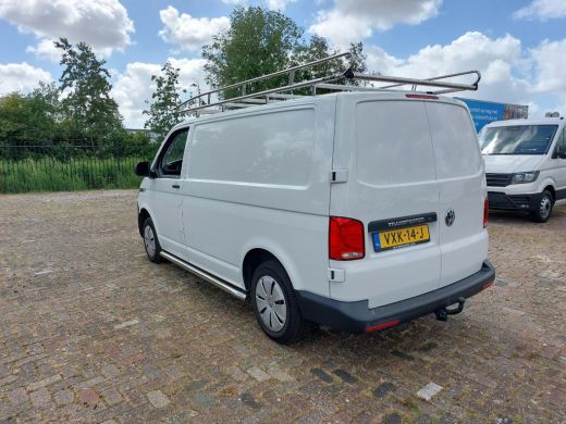 Volkswagen Transporter 2.0 TDI L1H1 Comfortline Sidebars - Imperiaal - Trekhaak ActivLease financial lease