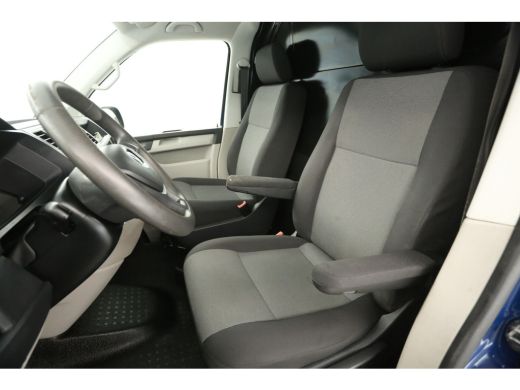 Volkswagen Transporter 2.0 TDI L2H1 140PK Airco Trekhaak Imperiaal Bluetooth Elektrpakket ActivLease financial lease