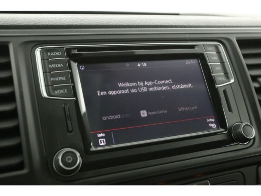 Volkswagen Transporter 2.0 TDI L2H1 204PK Airco Carplay Cruise Trekhaak Navigatie Parkeersensoren ActivLease financial lease