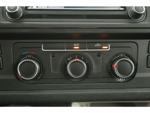 Volkswagen Transporter 2.0 TDI L2H1 204PK Airco Carplay Cruise Trekhaak Navigatie Parkeersensoren ActivLease financial lease