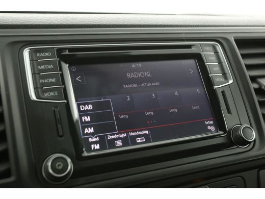 Volkswagen Transporter 2.0 TDI L2H1 204PK Airco Carplay Cruise Trekhaak Navigatie Parkeersensoren ActivLease financial lease