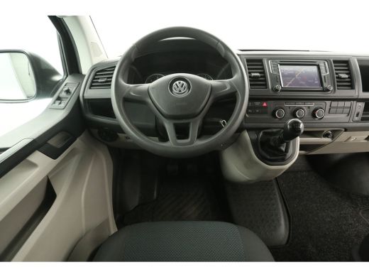 Volkswagen Transporter 2.0 TDI L2H1 204PK Airco Carplay Cruise Trekhaak Navigatie Parkeersensoren ActivLease financial lease