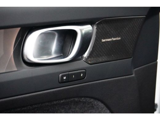 Volvo  XC40 T5 Recharge Ultimate Dark | Panoramadak | Harman Kardon | 360 Camera | BLIS | Stoel en stuurwiel ... ActivLease financial lease