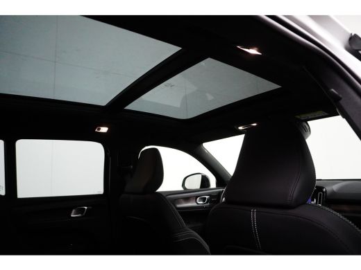 Volvo  XC40 T5 Recharge Ultimate Dark | Panoramadak | Harman Kardon | 360 Camera | BLIS | Stoel en stuurwiel ... ActivLease financial lease