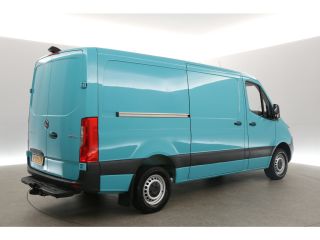 Mercedes Sprinter 319 3.0 CDI L2H1 V6 191PK Automaat Airco Cruise Carplay Camera Navigatie 3 Persoons Trekhaak
