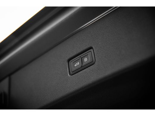 Audi Q8 55 TFSI e 394pk quattro Pro Line S | Panoramadak | Supersportstoelen | Assistentiepakket tour | P... ActivLease financial lease