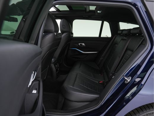 BMW 3 Serie Touring 330e Business Edition Plus M-Sportpack (INCL-BTW) *PANO | VERNASCA-FULL-LEATHER | HEAD-UP... ActivLease financial lease