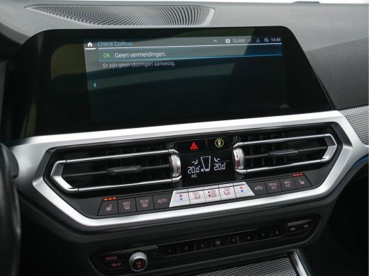 BMW 3 Serie Touring 330e Business Edition Plus M-Sportpack (INCL-BTW) *PANO | VERNASCA-FULL-LEATHER | HEAD-UP... ActivLease financial lease