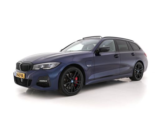 BMW 3 Serie Touring 330e Business Edition Plus M-Sportpack (INCL-BTW) *PANO | VERNASCA-FULL-LEATHER | HEAD-UP... ActivLease financial lease