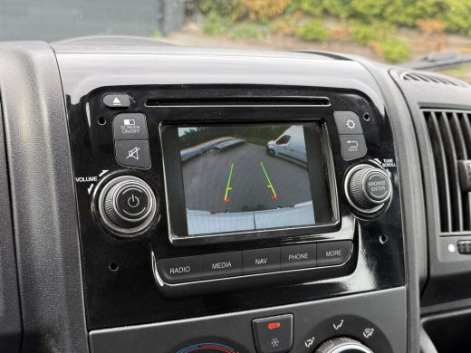 Citroën Jumper 2.2 HDI 131 PK ZWAAR / L2H2 / 7-PERS DUBBELE CABINE / AIRCO / 3 TONS TREKHAAK / CAMERA / INRICHTING ActivLease financial lease