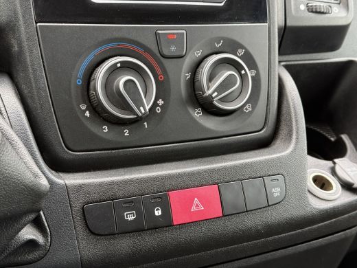 Citroën Jumper 2.2 HDI 131 PK ZWAAR / L2H2 / 7-PERS DUBBELE CABINE / AIRCO / 3 TONS TREKHAAK / CAMERA / INRICHTING ActivLease financial lease