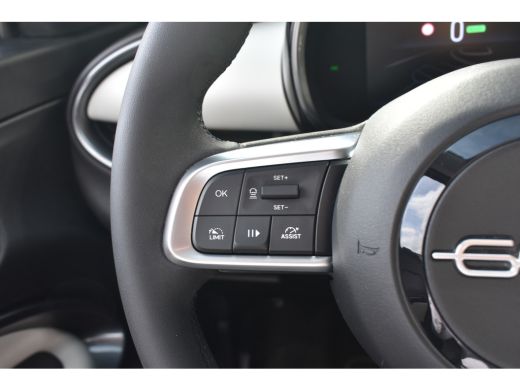 Fiat 600E La Prima 54 kWh | Vol-Leder | Elektr. Achterklep | Navigatie | Stoelverwarming | achteruitrijcame... ActivLease financial lease