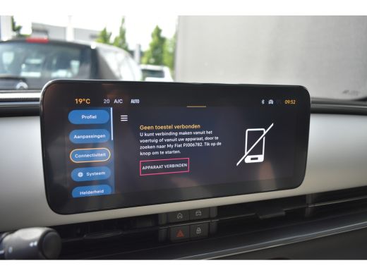 Fiat 600E La Prima 54 kWh | Vol-Leder | Elektr. Achterklep | Navigatie | Stoelverwarming | achteruitrijcame... ActivLease financial lease