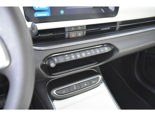 Fiat 600E La Prima 54 kWh | Vol-Leder | Elektr. Achterklep | Navigatie | Stoelverwarming | achteruitrijcame... ActivLease financial lease