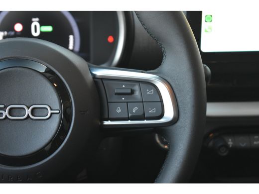 Fiat 600 54kWh Urban | Navigatie By App | Parkeersensoren | Cruise Control | Apple Carplay | Android Auto ... ActivLease financial lease