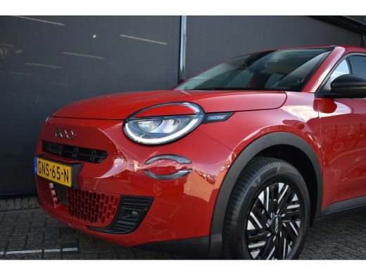 Fiat 600 54kWh Urban | Navigatie By App | Parkeersensoren | Cruise Control | Apple Carplay | Android Auto ... ActivLease financial lease