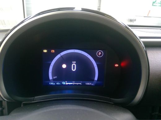 Fiat 600E Urban 54 kWh 3 Fase 3-Fase | Navigatie By App | Parkeersensoren | Cruise Control | Apple Carplay ... ActivLease financial lease