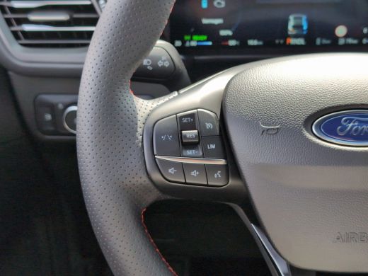 Ford Kuga 2.5 PHEV ST-Line | Achteruitrijcamera | Extra getint glas | Hill hold functie ActivLease financial lease