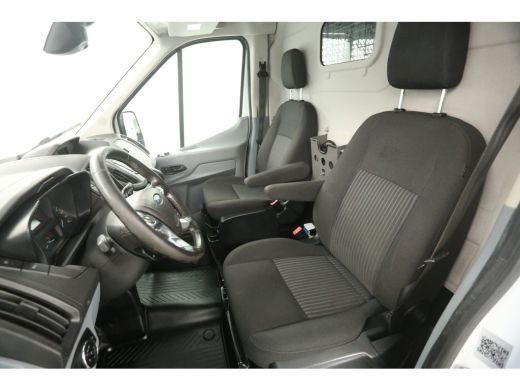 Ford Transit 2.0 TDCI L3H3 Automaat Airco Cruise Camera LED PDC Elektrpakket Trekhaak ActivLease financial lease
