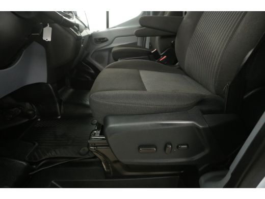 Ford Transit 2.0 TDCI L3H3 Automaat Airco Cruise Camera LED PDC Elektrpakket Trekhaak ActivLease financial lease