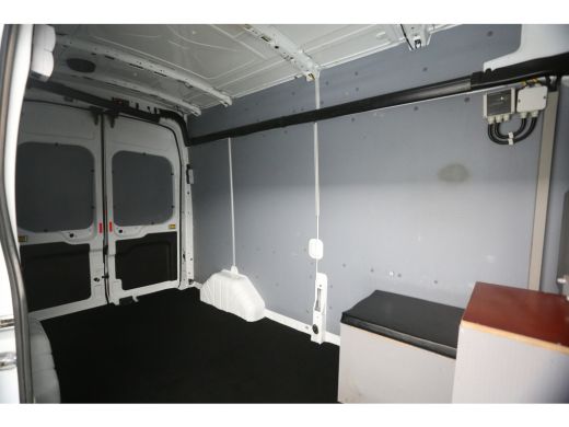 Ford Transit 2.0 TDCI L3H3 Automaat Airco Cruise Camera LED PDC Elektrpakket Trekhaak ActivLease financial lease